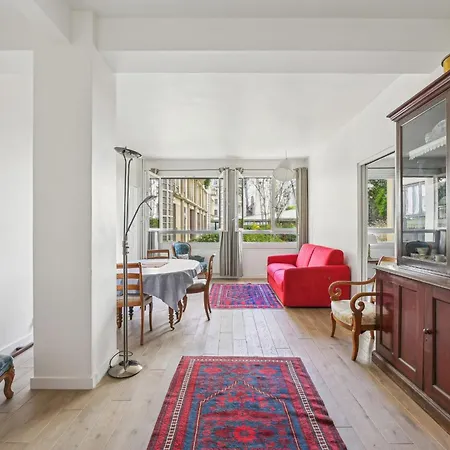 Branly - Franco Russe 1bdr B'your Daire