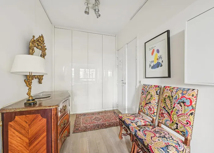 Апартаменты Branly - Franco Russe 1bdr B'your Париж