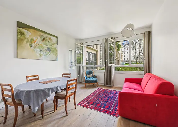 Branly - Franco Russe 1bdr B'your Апартаменты Париж